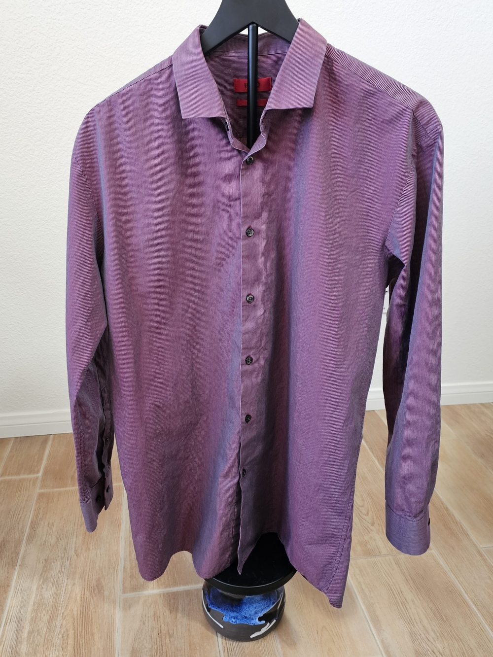Hugo Boss Men'sLong Sleeve Dress Shirt 15.5/42 Burgundy Micro-stripe